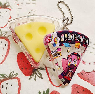 Bebe Cheese charm